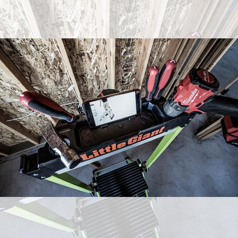 JUMBO STEP PRO Klapptreppe mit Werkzeugablage von Little Gia