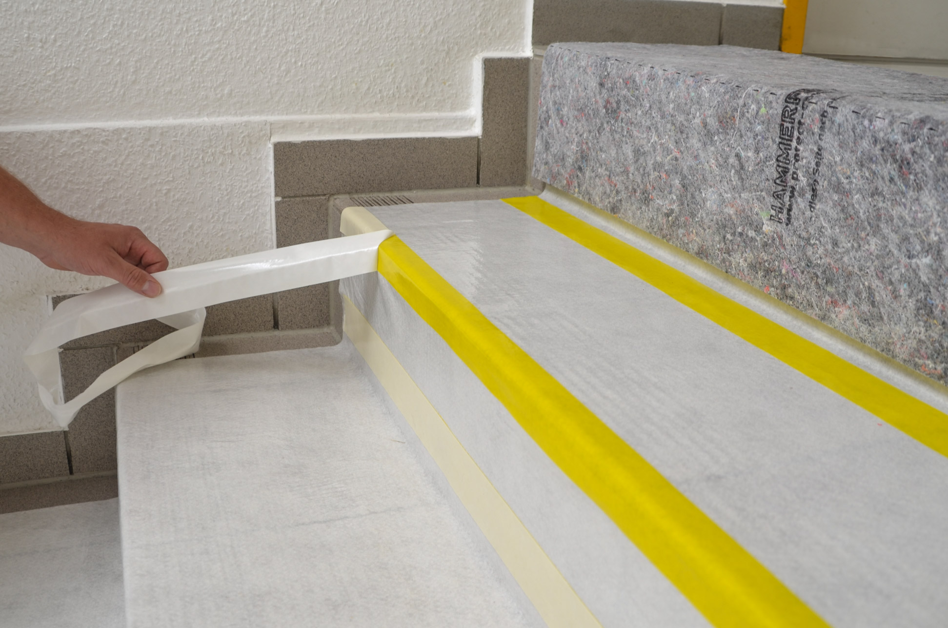 Zero Dust Hammerfest Treppenkantenschutz 0,46 x 1 m, 850 g/m