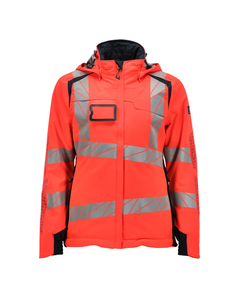 Frontansicht der MASCOT® ACCELERATE SAFE Winterjacke in Damenpassform, zweifarbige Hi-vis Rot/Schwarzblau Winterwarnschutzjacke in Größe 2XL mit reflektierenden Streifen und Kapuze