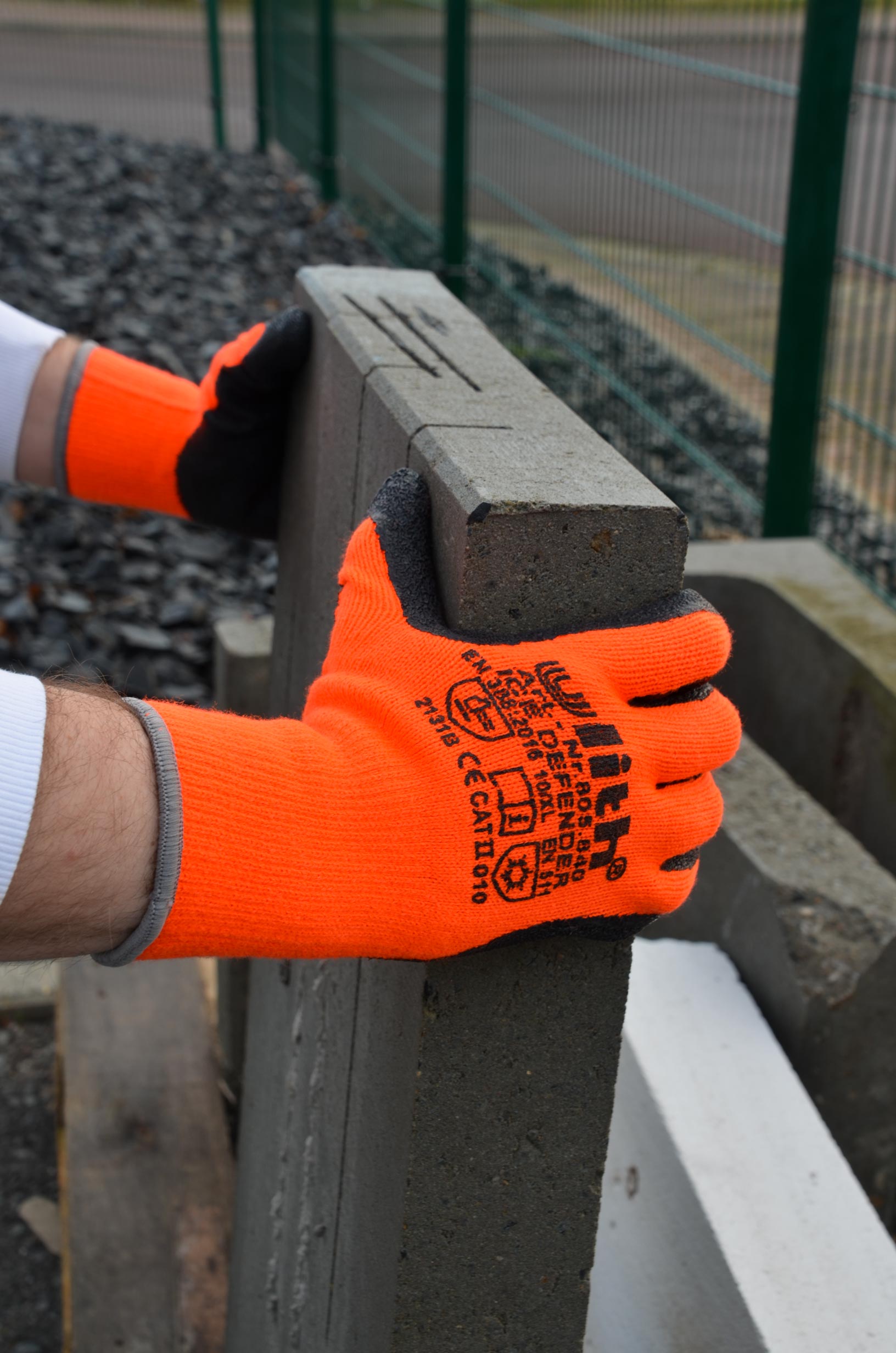 Winter Montagehandschuh neonorange mit Latex Größe 9