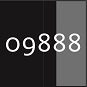 Quadratisches Bild mit der weißen Zahl 09888 auf schwarzem Hintergrund und einem seitlichen grauen Balken