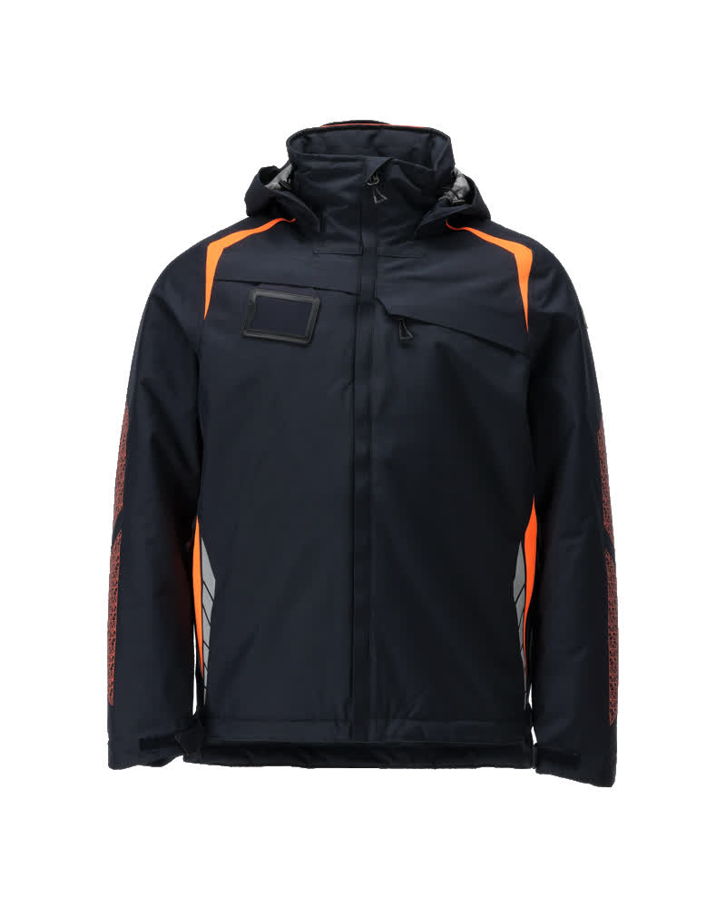 Vorderansicht der MASCOT® ACCELERATE SAFE Winterjacke in Schwarzblau/Hi-vis Orange, atmungsaktiv, wind- und wasserdicht mit abnehmbarer Kapuze und CLIMASCOT®-Isolierung