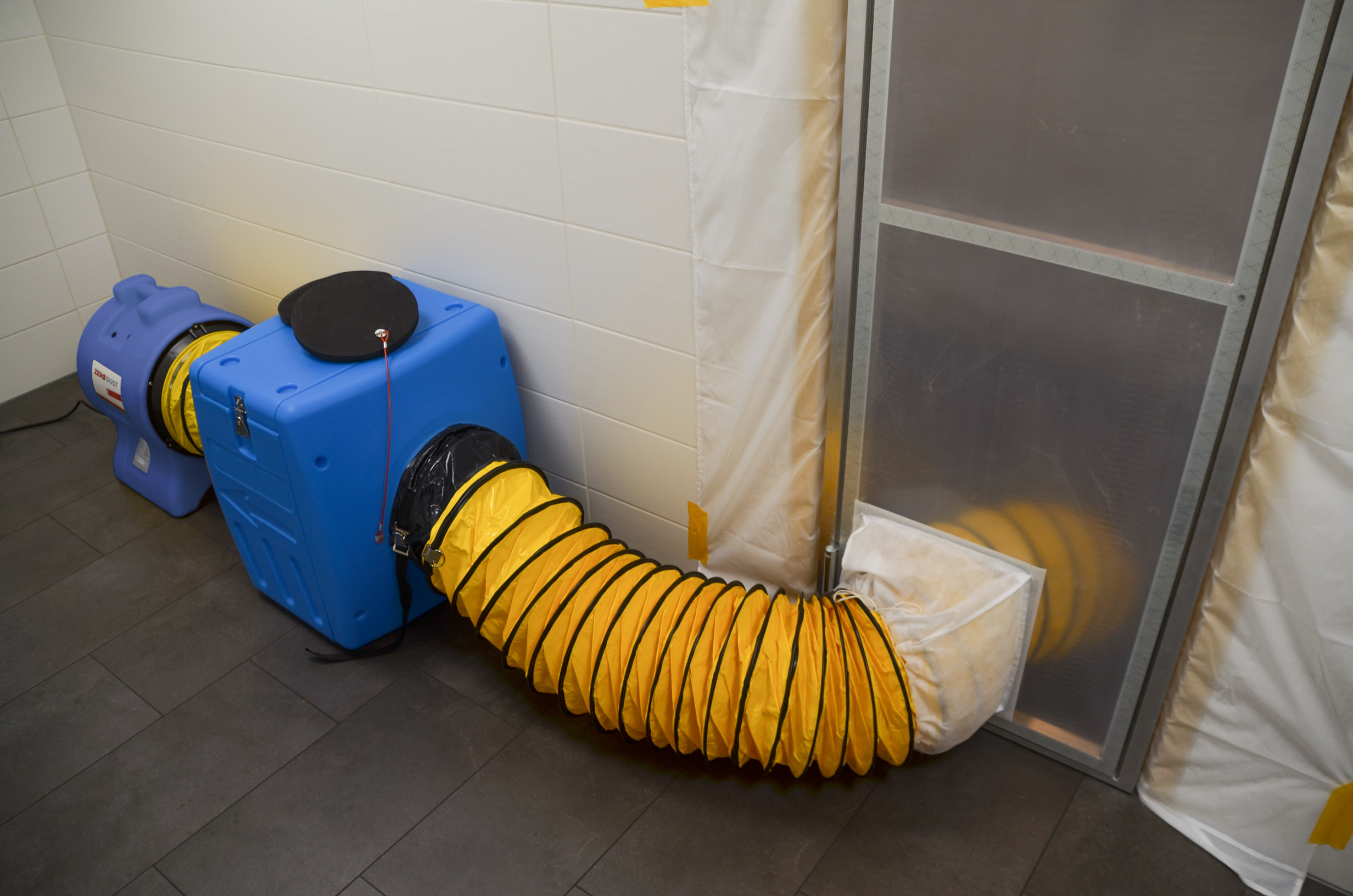 Zero Dust Axiallüfter S3500 mit Schlauch und Staubfangsack