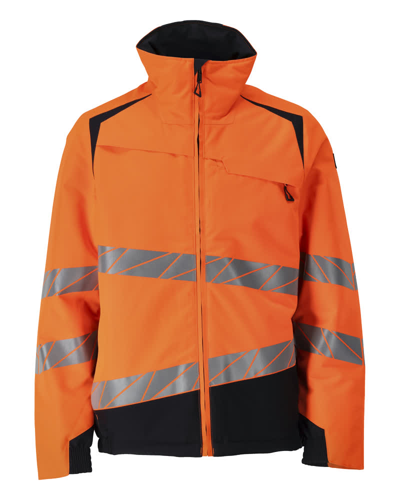MASCOT® ACCELERATE SAFE zweifarbige Winterjacke in fluoreszierendem Hi-Vis Orange/Schwarzblau mit schrägen Reflexstreifen, Stehkragen und Reißverschluss