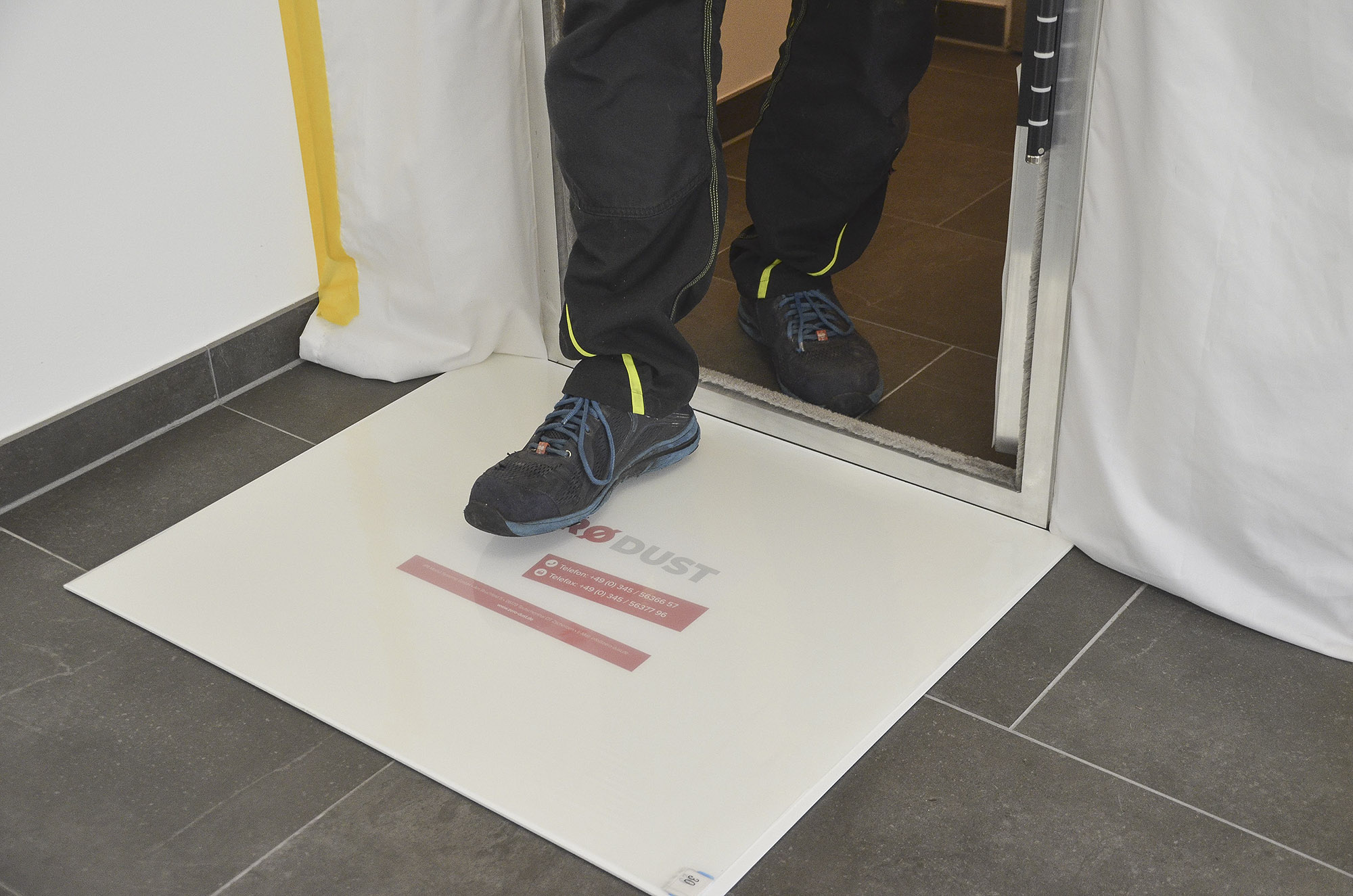 Ersatzmatte Zero Dust 61x76 cm mit 30 Klebefolien