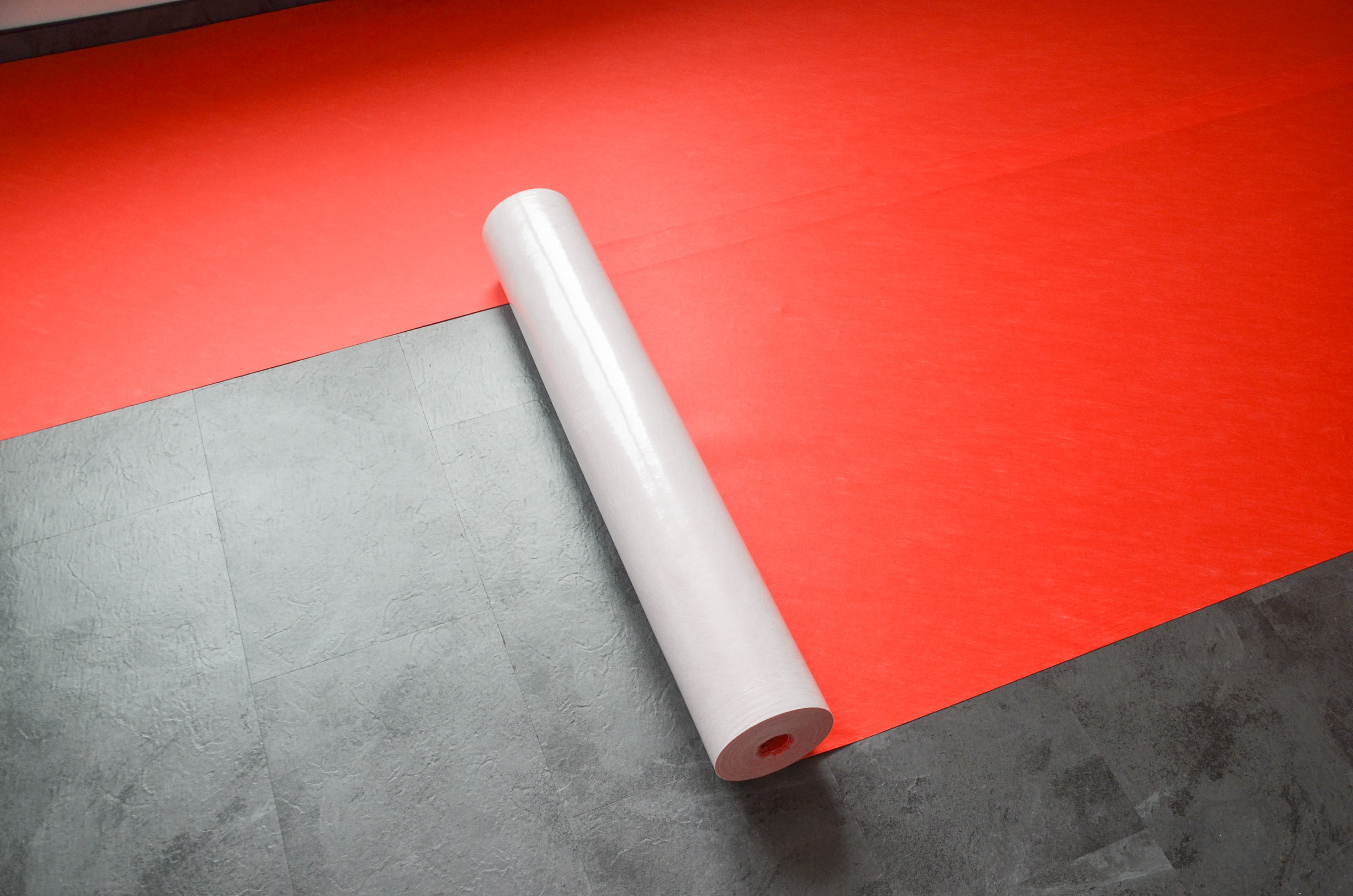Rotes selbstklebendes Treppenschutzvlies 25 m² von Zero Dust