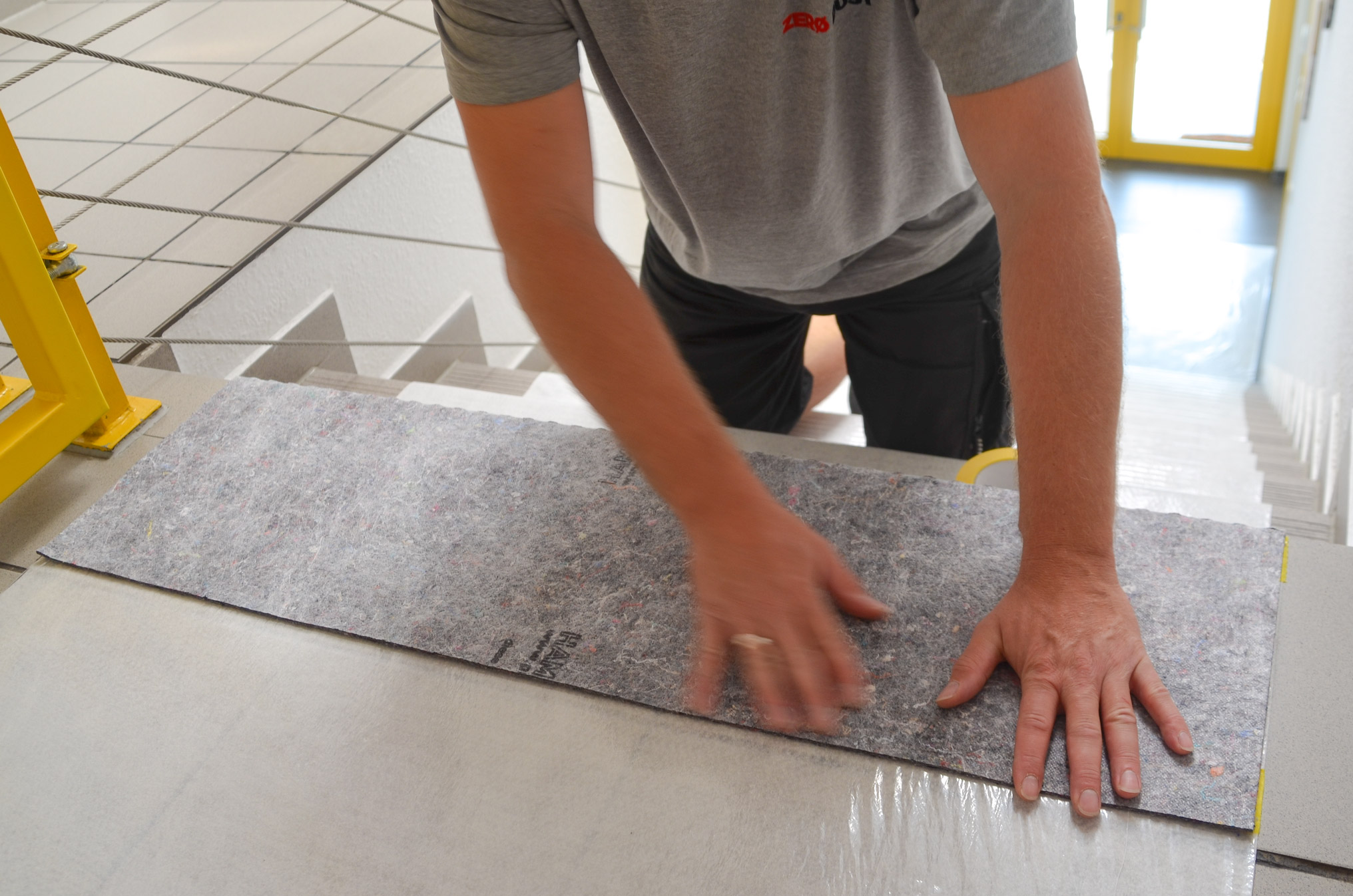 Zero Dust Hammerfest Treppenkantenschutz 0,46x1 m 850 g/m²