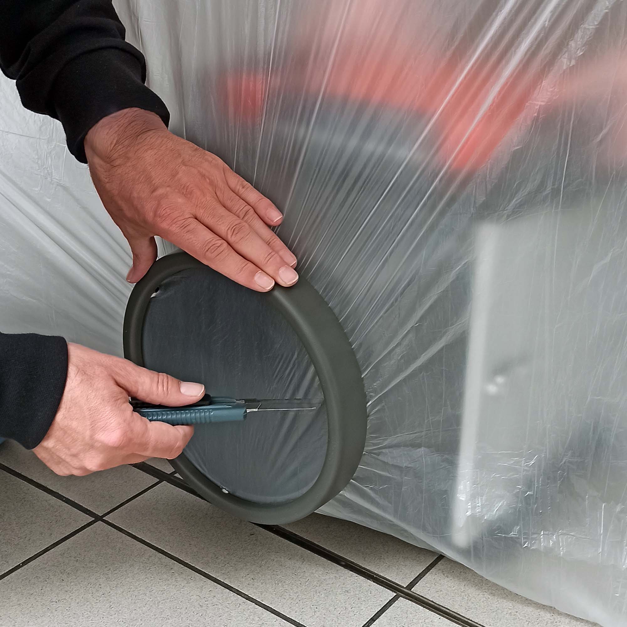 Montage des Folienschlauchrings am Husqvarna A25 Luftreinige