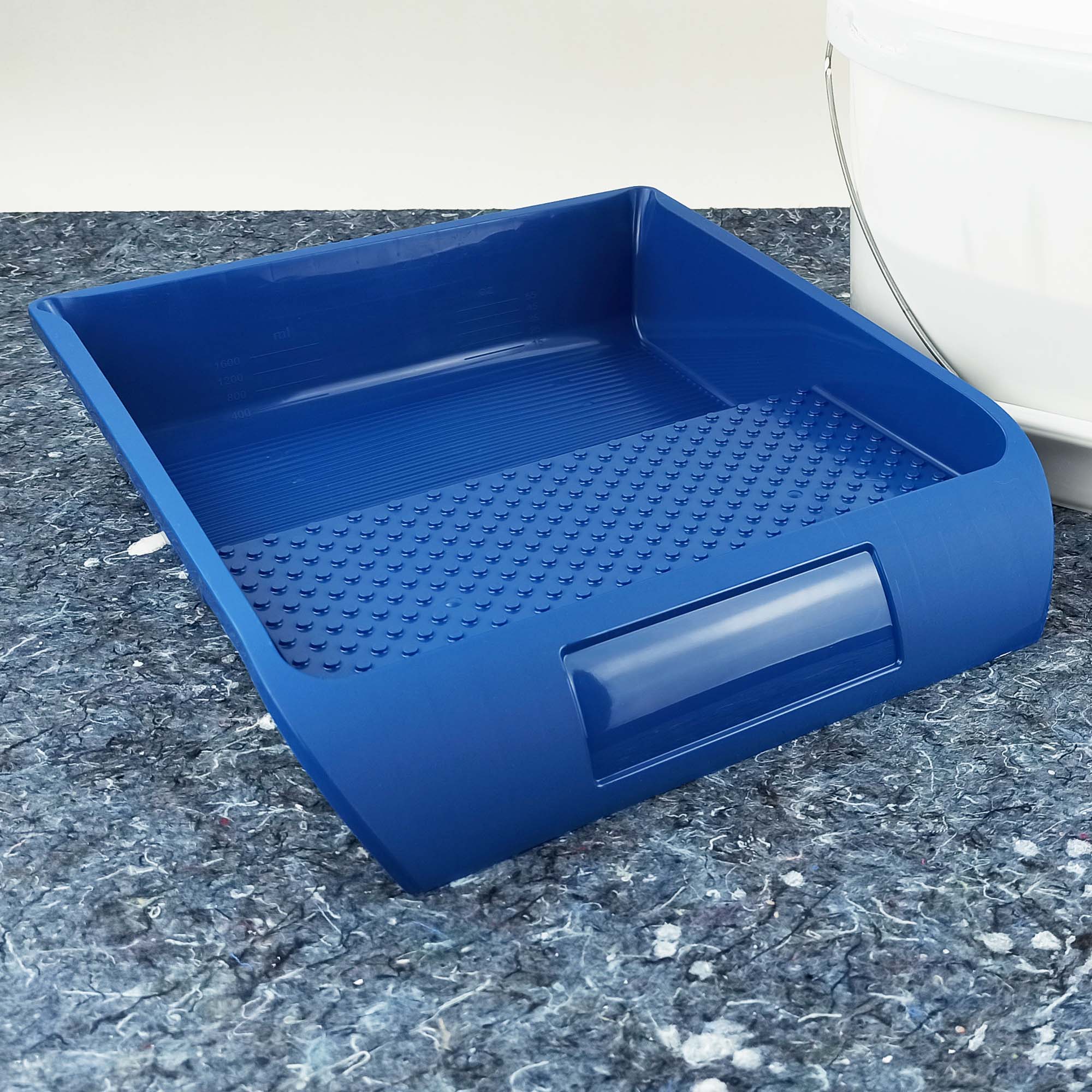 Blaue Farbwanne 32 x 36 cm aus Kunststoff mit Rillen