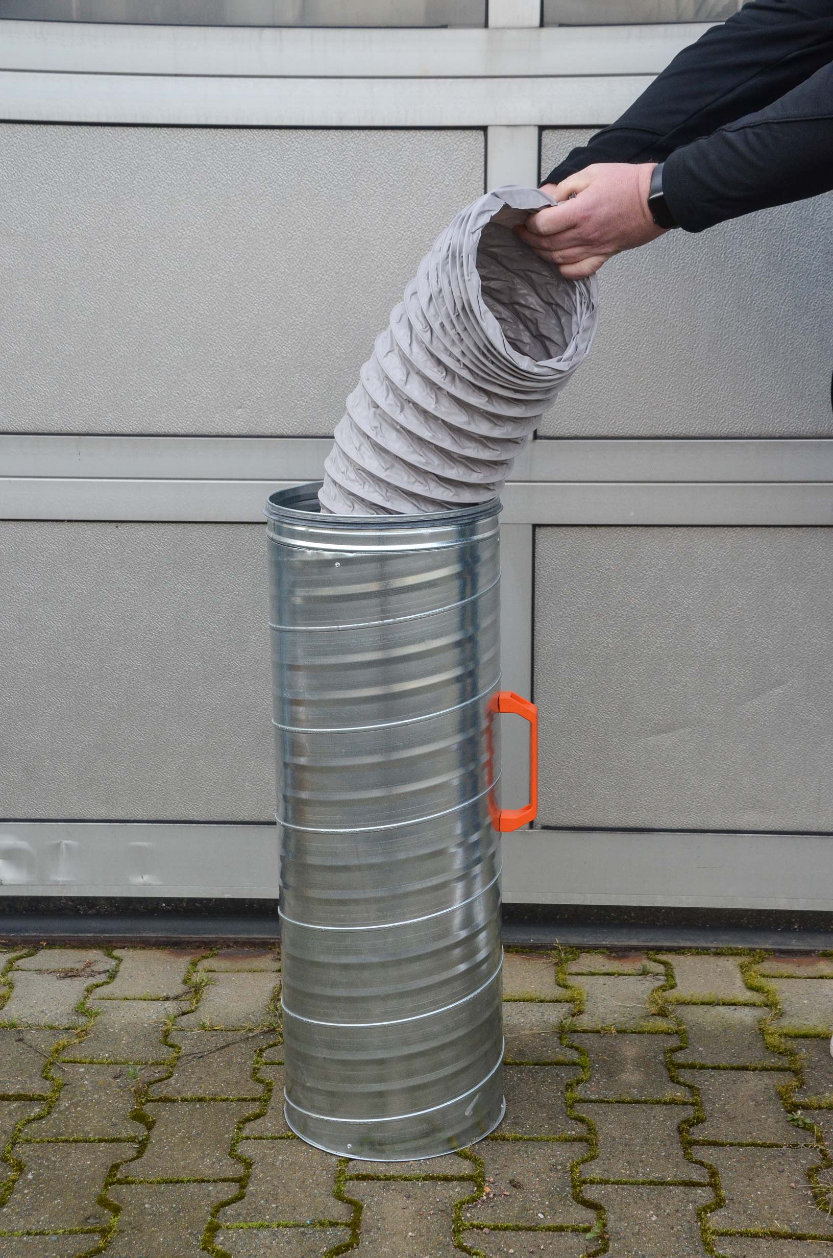 Zero Dust Schlauchbox aus Metall für Schläuche bis 280 mm