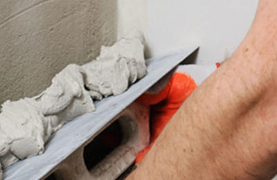 Verarbeitung von mit Collomix MKN angerührtem Gipsputz