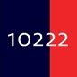 Zahl 10222 auf zweigeteiltem Hintergrund, links dunkelblau, rechts rot
