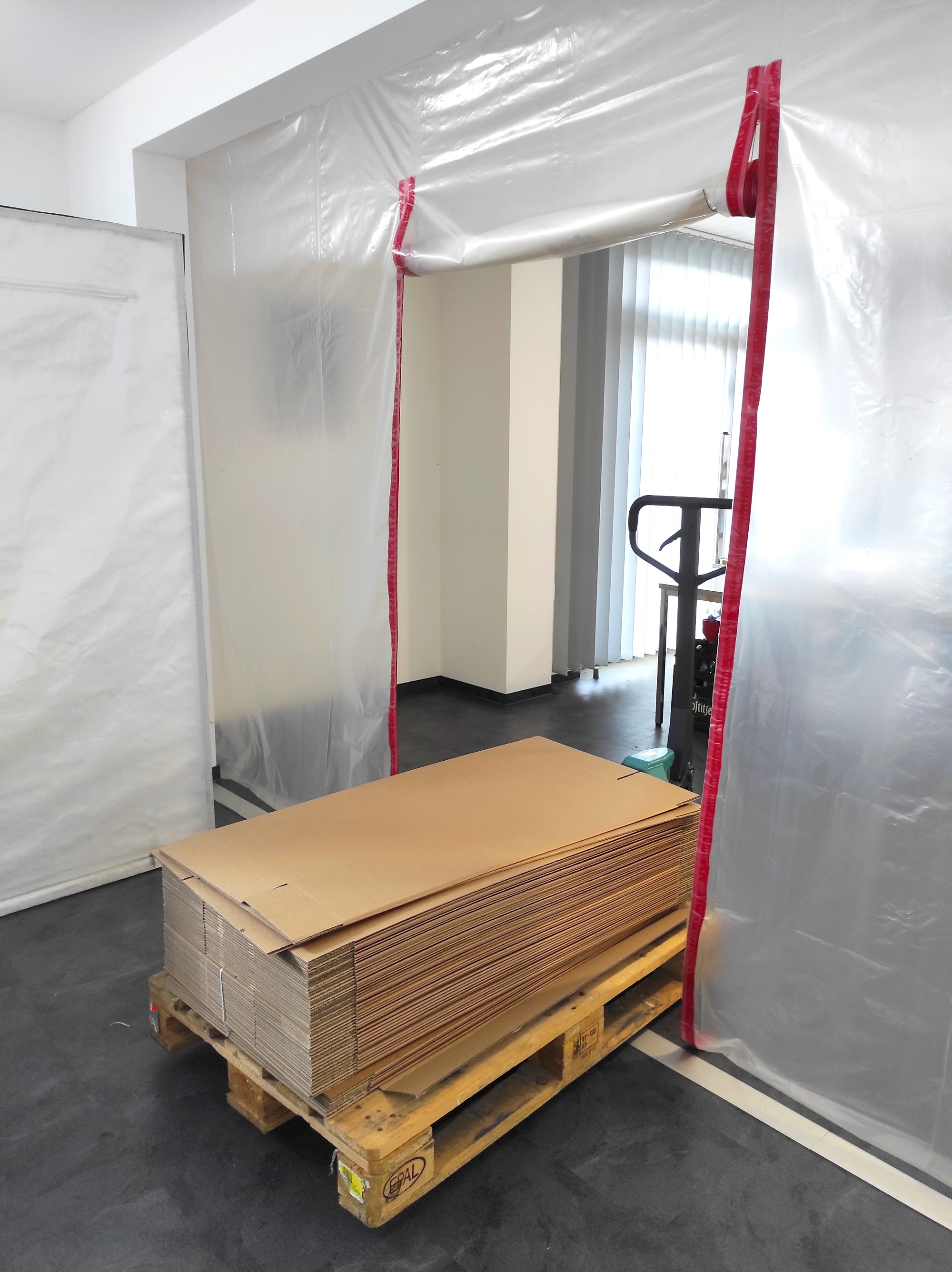 Zero Dust Multi-Staubschutztür breiter Durchgang 4x2,5 m