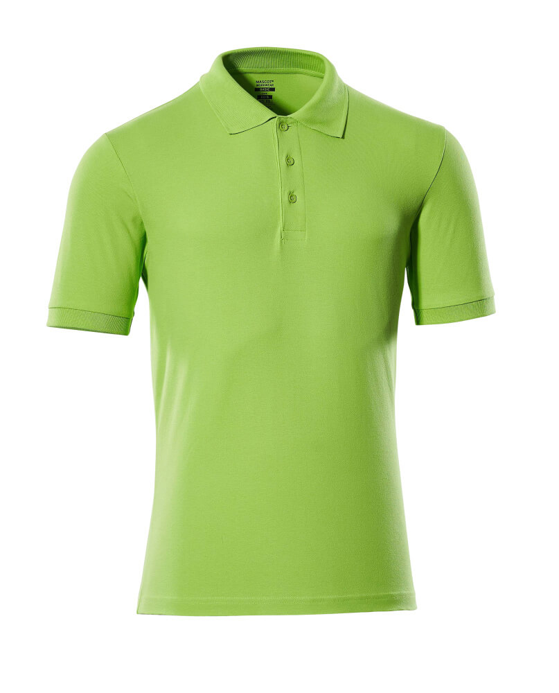 Frontalansicht eines grünen Herren-Poloshirts mit kurzen Ärmeln, Kragen und dreifacher Knopfleiste