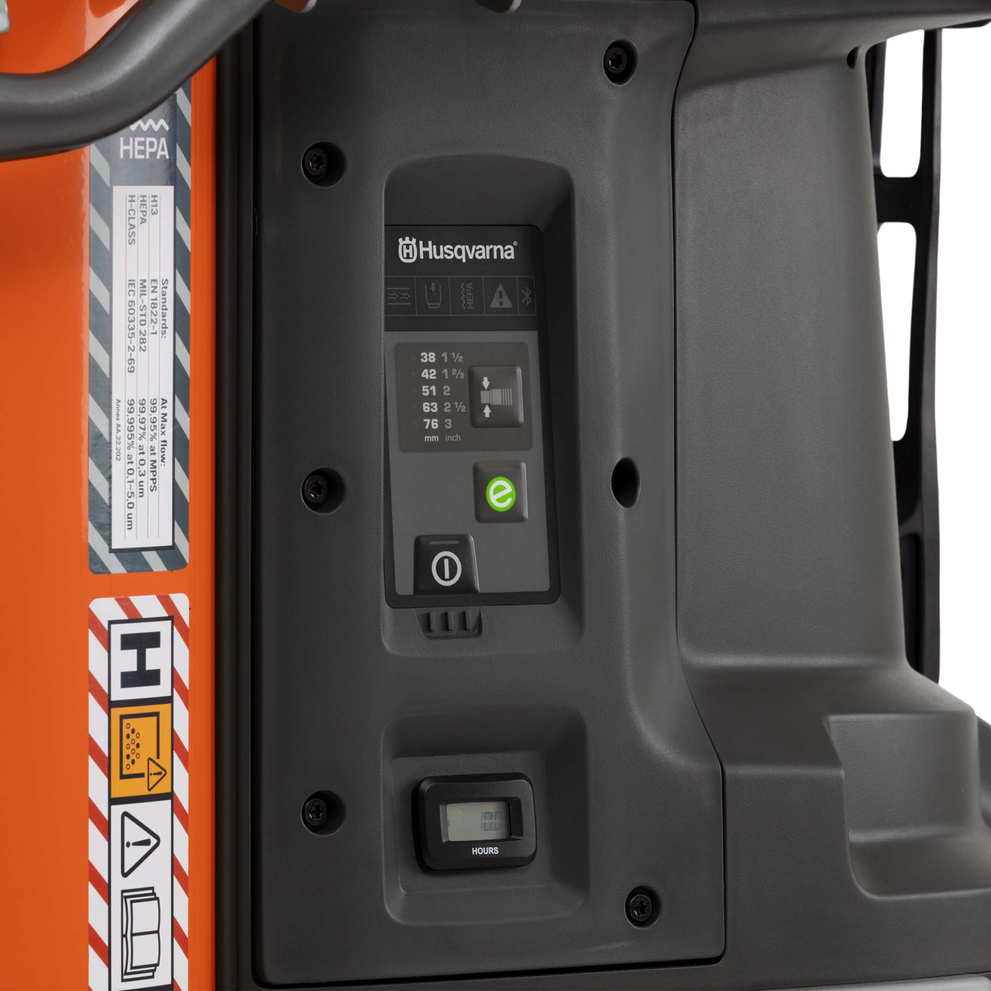 Bedienfeld des Husqvarna DE 130 H Staubsaugers mit HEPA H13