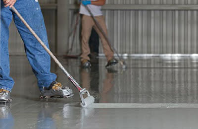 Verarbeitung verlaufender Beschichtung mit Collomix Rührer L