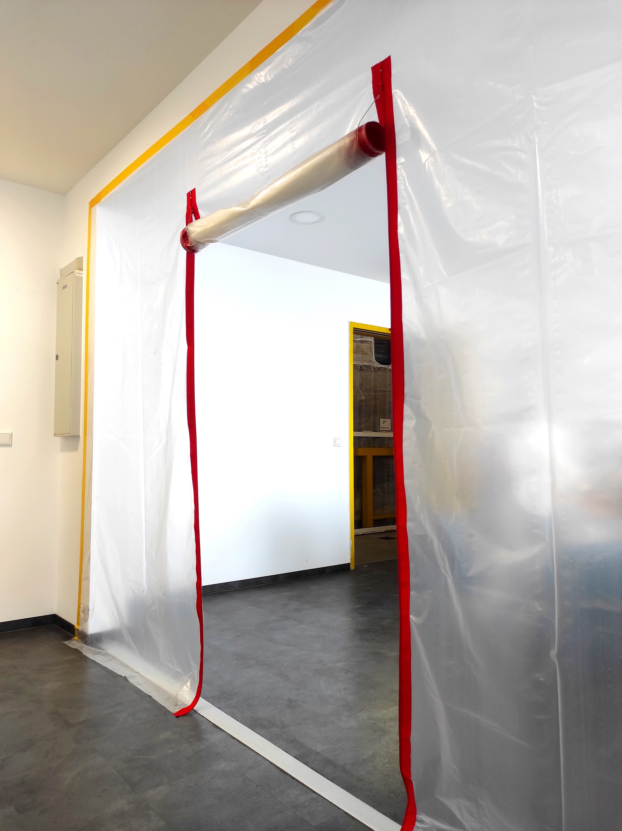 Zero Dust Multi-Staubschutztür breiter Durchgang 4x2,5 m