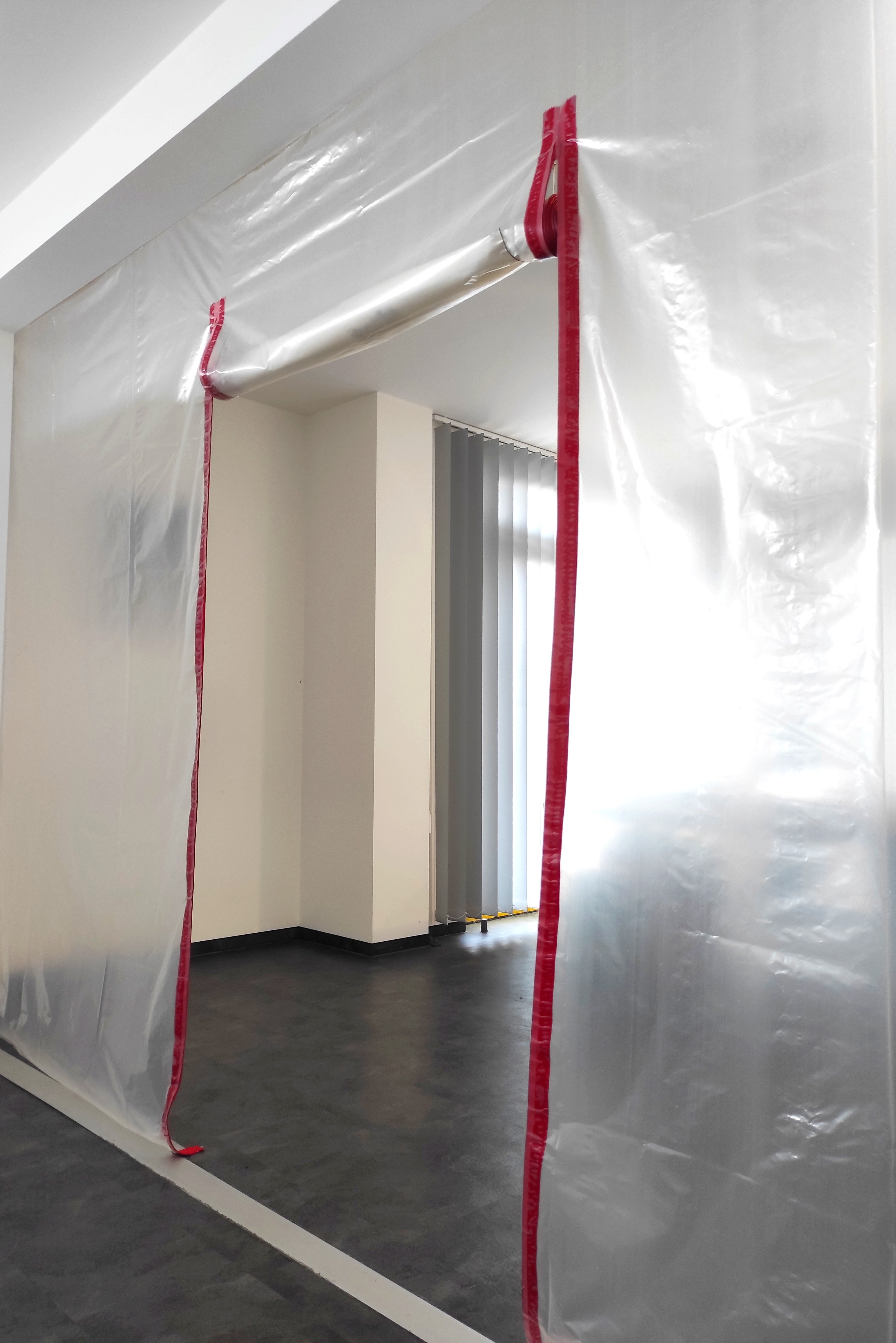 Zero Dust Multi-Staubschutztür breiter Durchgang 4x2,5 m