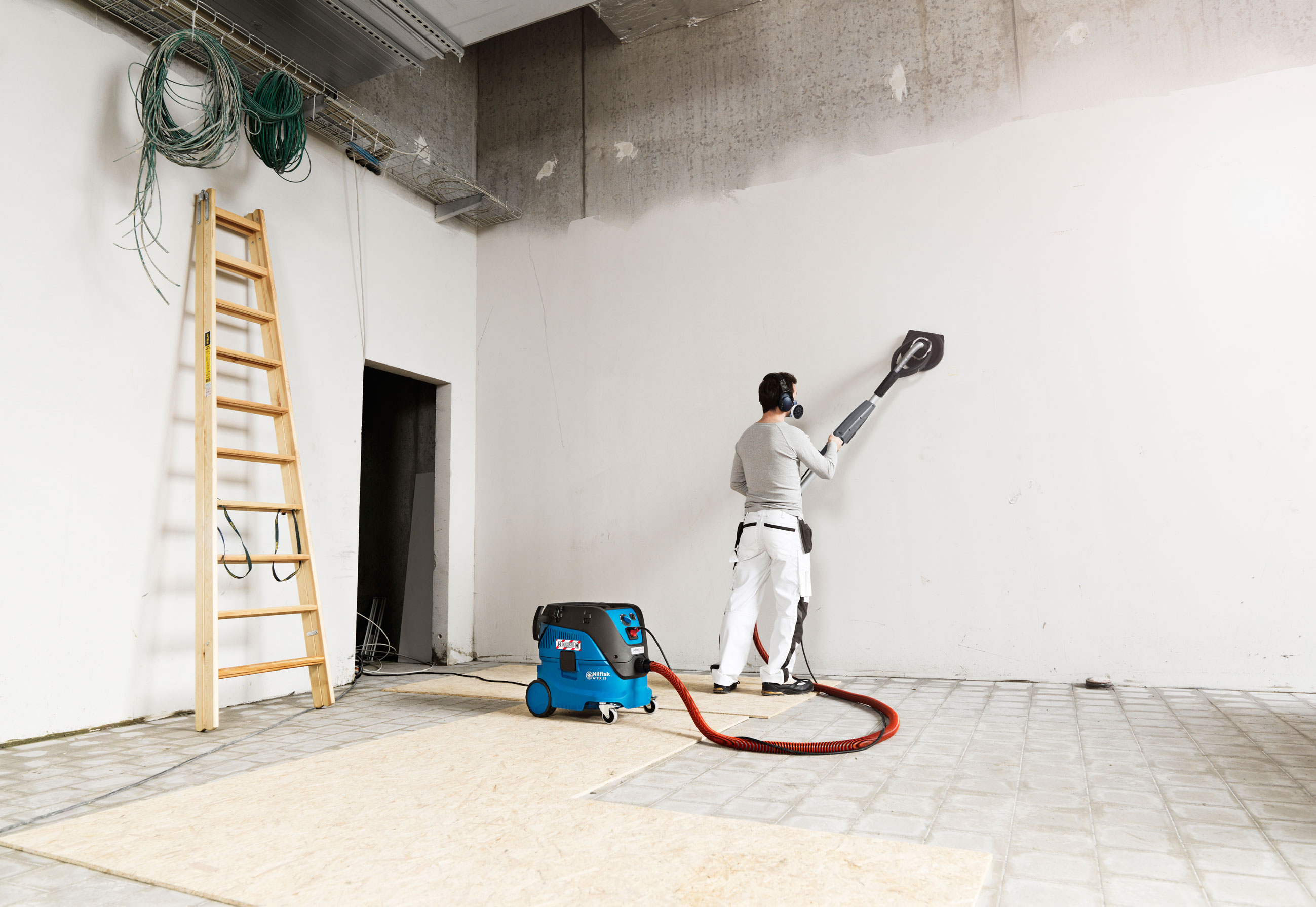 Nilfisk ATTIX 33-2M IC M-Klasse Sicherheitssauger beim Wands