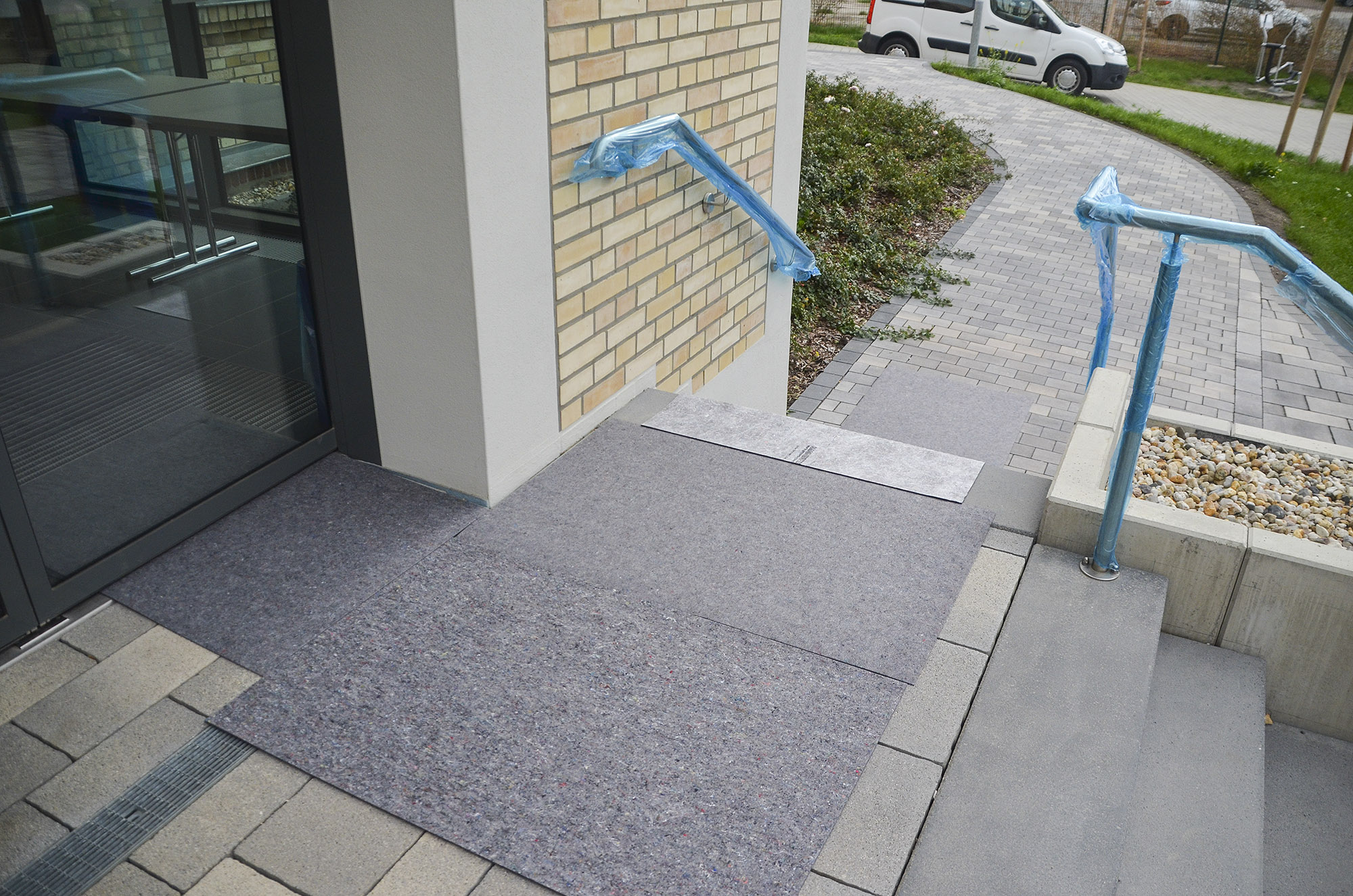 zero-dust-schutzboden-vliesfaserplatte-1-2-x-0-8-m-robust-schutz-platte-abdeckplatte-1100-g-zd-_3