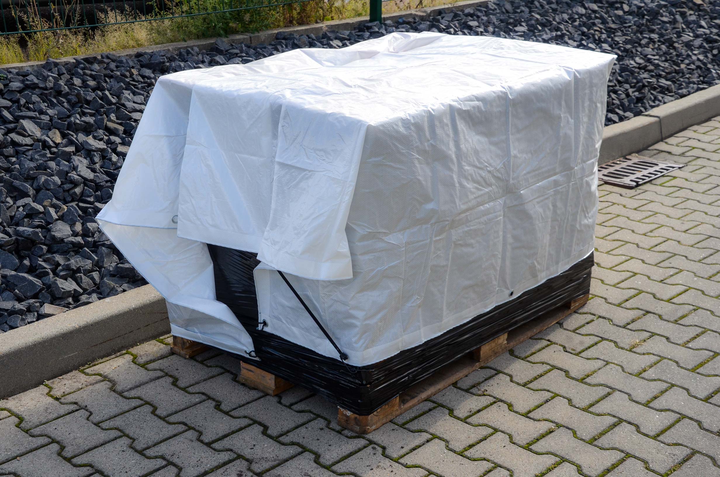 Zero Dust PE-Gewebeplane natur 2x3 m mit Ösen 160 g/m²