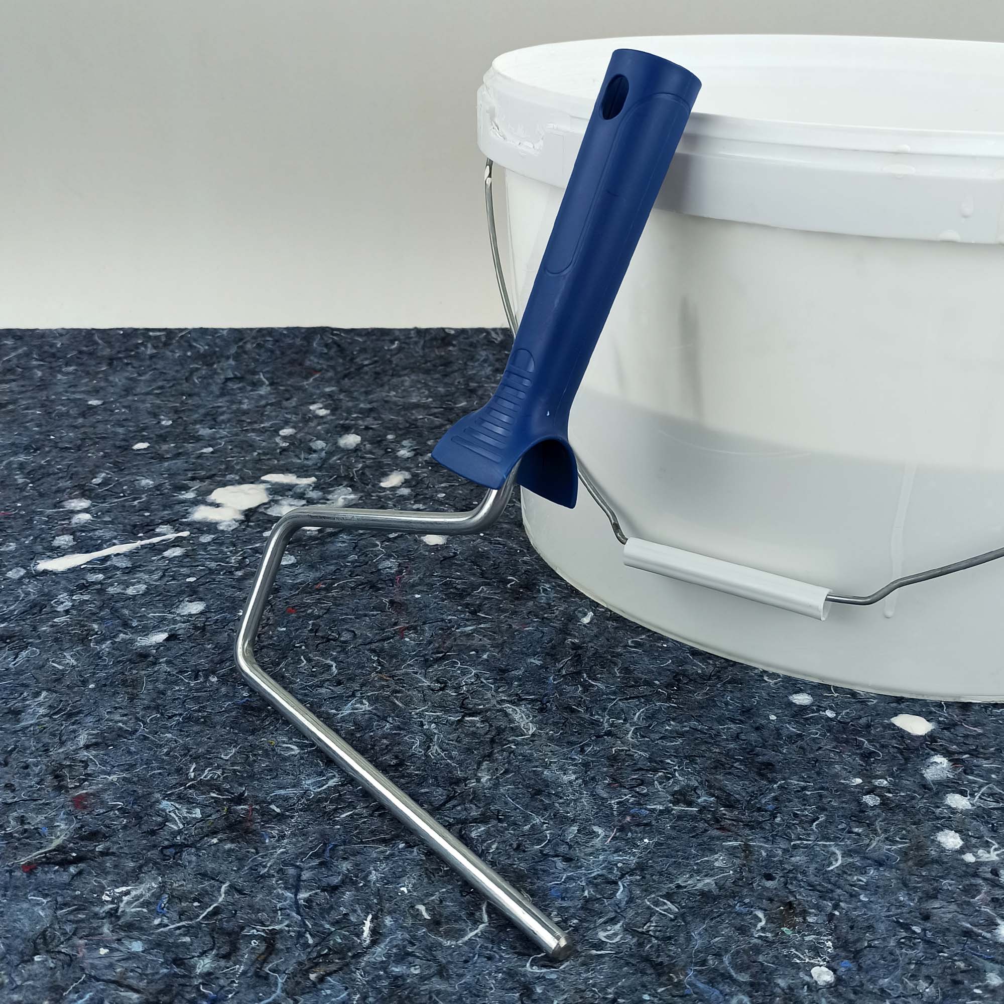 Blauer Zero Dust Bügel für 18-22 cm Farbwalzen