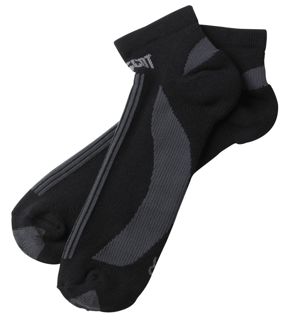 Schwarze MASCOT® Maseru COMPLETE Kurzsocken in Schwarz/Dunkelanthrazit, ergonomisch für rechten und linken Fuß, mit COOLMAX®, verstärkter Ferse und Zehen für hohen Tragekomfort